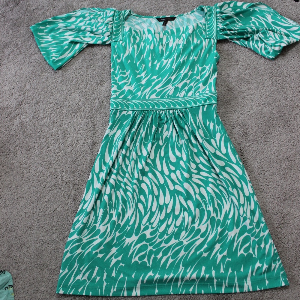 BCBG MaxAzria green and white dress w/slit…